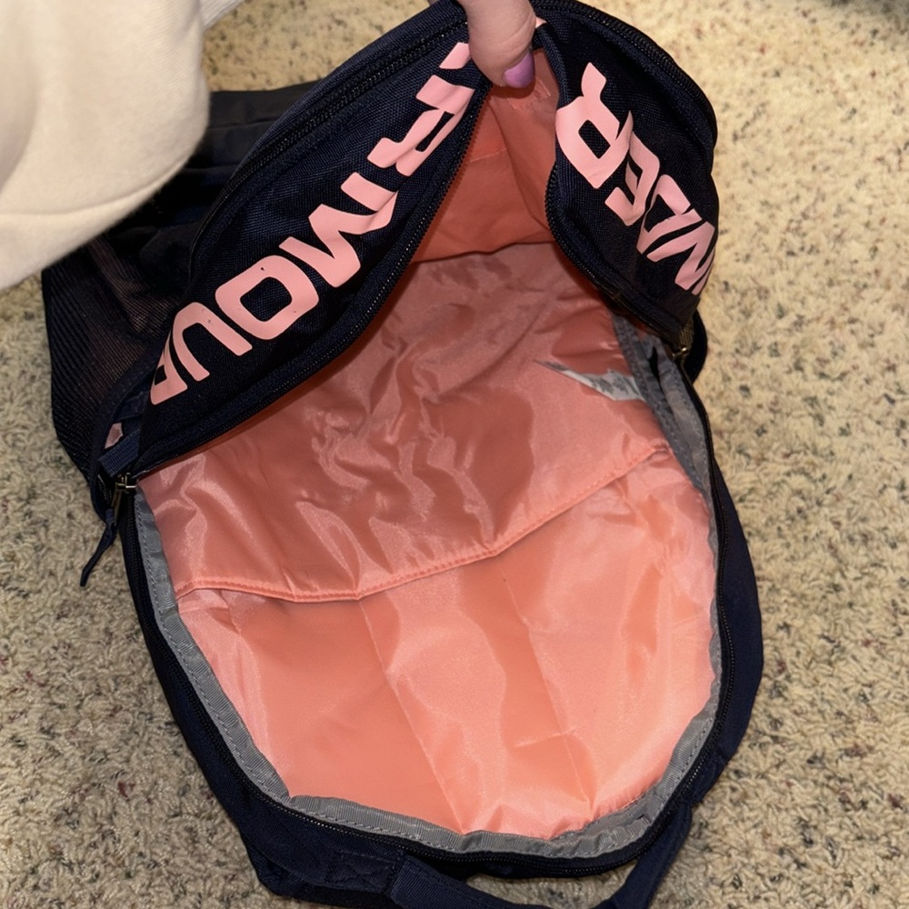 Under Armor Backpack - Picture 6 of 6